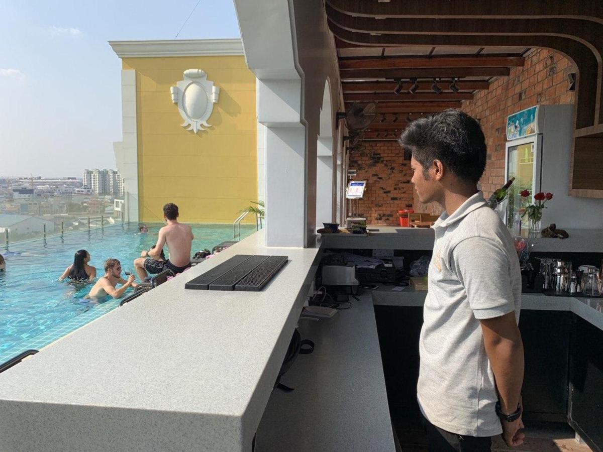 Tk View Hotel & Apartment Phnom Penh Esterno foto